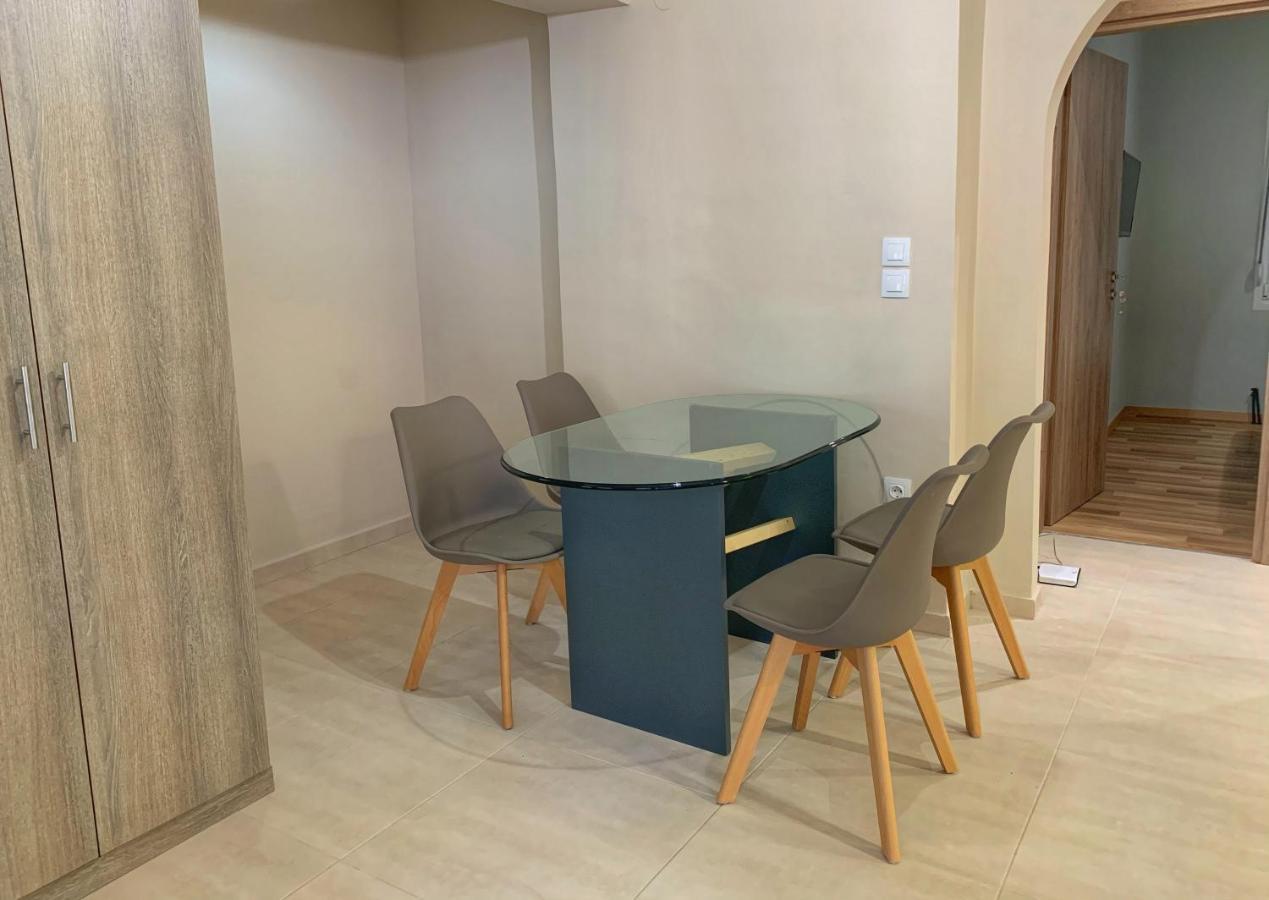 Appartamento Petite Luxury Urban House Tríkala Esterno foto