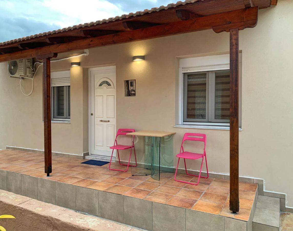 Appartamento Petite Luxury Urban House Tríkala Esterno foto
