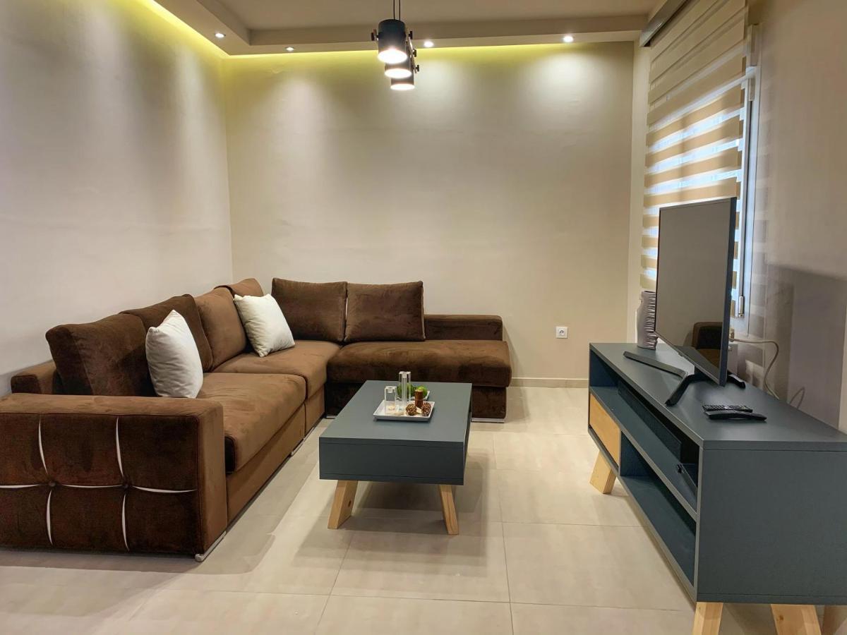 Appartamento Petite Luxury Urban House Tríkala Esterno foto